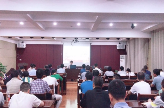 �з���ί����ѧϰ�᳹����ʮ�Ŵ��� ������ѵ��